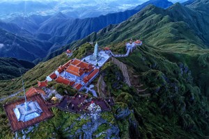 Khu du lịch Sun World Fansipan Legend đã thu hút hàng nghìn lượt du khách đến với Sa Pa mỗi ngày.