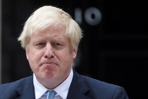 Thủ tướng Anh Boris Johnson tại London ngày 2/9. Ảnh: Reuters.
