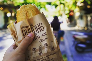 Không chỉ có thắng cảnh đẹp, Việt Nam còn hấp dẫn khách du lịch nước ngoài bởi văn hóa ẩm thực phong phú.