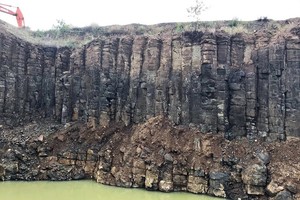 Nhiều vách đá tương tự danh thắng Gành Đá Đĩa mới được phát hiện tại Phú Yên