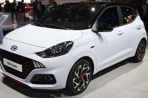 Hyundai i10 N-Line sở hữu ngoại hình thể thao hầm hố.