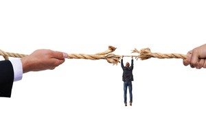 Nhận thừa kế phần vốn góp, vì sao khó?