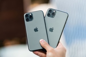 Phiên bản màu xanh trên iPhone mới được nhiều người dùng lựa chọn. Ảnh: Newsbeezer.