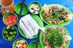 Bánh canh cua và 7 món chuẩn vị mùa thu ngon nức tiếng khu hồ Tây