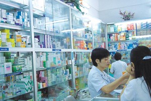 Thúc đẩy kênh bán thuốc kê đơn là hướng đi hợp lý nhằm mở rộng thị trường, nhưng cũng hàm chứa rủi ro gia tăng công nợ, bởi thường dễ phát sinh nợ nần dây dưa.