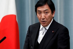 Bộ trưởng Thương mại Nhật Bản Isshu Sugawara. Ảnh: Reuters.