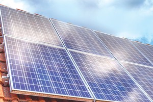 Giá bán điện áp mái và lãi suất vay đều đang có nhiều ưu đãi.