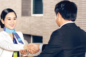 Hướng đến khách hàng cá nhân, doanh nghiệp SME, những ưu đãi theo gói hứa hẹn sẽ đem lại hiệu quả cao nhất về mặt tài chính cho khách hàng.Hướng đến khách hàng cá nhân, doanh nghiệp SME, những ưu đãi theo gói hứa hẹn sẽ đem lại hiệu quả cao nhất về mặt tài chính cho khách hàng
