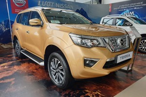 Nissan Terra hấp dẫn hơn với giá bán giảm 200 triệu đồng.
