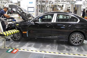 Xe BMW Series 3. (Ảnh: Reuters).