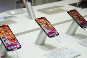 Cuối năm, nhiều hệ thống bán lẻ tự tổ chức các chương trình khuyến mại, giảm giá nhằm kích cầu mua sắm.