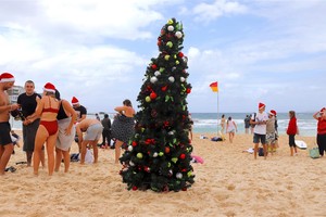 13 phong tục đón Giáng sinh “kỳ cục” nhất trên thế giới