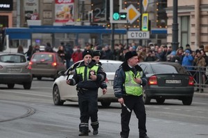 Lực lượng an ninh tại một điểm ga tàu điện ngầm ở Saint Petersburg. (Nguồn: Getty Images)