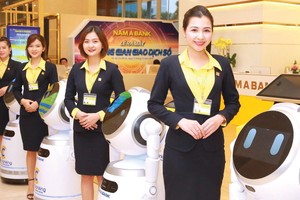 Nam A Bank - Ngân hàng Việt đầu tiên đưa robot vào giao dịch