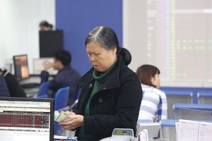 Đầu tư “ăn” cổ tức, dễ tức tới cổ