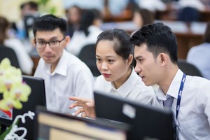 Phí 0 đồng và khoảng hở trách nhiệm trong xây dựng chính sách