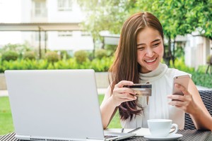 Hoạt động kinh doanh qua mạng trên toàn cầu đã chiếm tới 1/5 doanh số bán hàng.