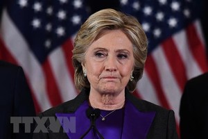 Cựu Ngoại trưởng Mỹ Hillary Clinton tại một sự kiện ở New York, tháng 11/2016. (Ảnh: AFP/TTXVN).