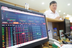 Rủi ro giao kết chuyển nhượng cổ phiếu ngoài sàn