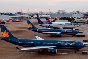 Đường băng 2 sân bay Tân Sơn Nhất và Nội Bài đang xuống cấp nghiêm trọng.