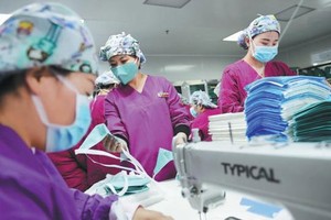 Nhiều doanh nghiệp mới chỉ quan tâm xuất hàng đi Trung Quốc, mà chưa tìm hiểu về ưu đãi của CPTPP. Ảnh: Đức Thanh.