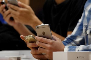 Apple sẽ phải bồi thường 500 triệu USD vì làm giảm hiệu năng Iphone cũ