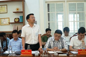 Chủ tịch Hội Doanh nhân trẻ Đà Nẵng, ông Hà Đức Hùng phát biểu tại cuộc họp.