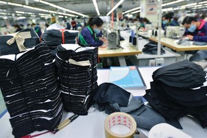 Trung Quốc là nguồn cung nguyên liệu chủ lực của nhiều doanh nghiệp da giày.