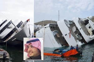 Siêu du thuyền trị giá 65 triệu bảng Anh của Hoàng tử Ả Rập Xê-út bị lật ngoài cảng