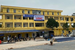 Bệnh viện dã chiến Mê Linh được cải tạo, nâng cấp để phòng chống dịch COVD-19. (Ảnh: Nguyễn Văn Cảnh/TTXVN).