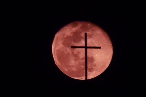 Trăng tròn tháng 4/2019 tại Oaxaca, Mexico. Ảnh: Carlos Tischler.