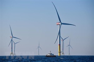 Tuabin gió tại Biển Baltic, Đức. (Ảnh: AFP/TTXVN).