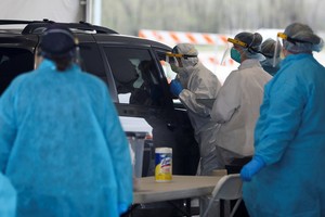 Một điểm xét nghiệm lưu động tại bang Iowa, Mỹ, hôm 30/4. Ảnh: Reuters.