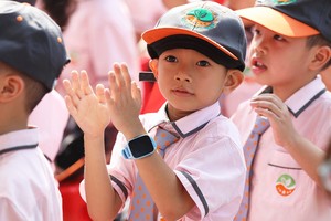 Học sinh lớp 1 tại trường Ngôi sao tham dự lễ khai giảng năm học 2019-2020.