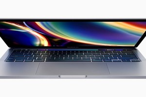 Máy tính MacBook Pro 13inch với bàn phím Magic có cơ chế cắt kéo.