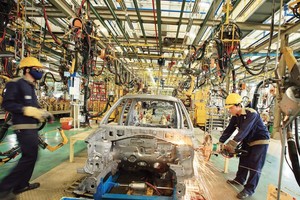 Tương quan về sản lượng giữa xe sản xuất, lắp ráp trong nước và xe nhập khẩu trong trung và ngắn hạn thay đổi theo hướng tăng về số lượng xe sản xuất, lắp ráp. Tuy nhiên do lượng ô tô nhập khẩu ngày càng tăng nên lợi thế này đang mất dần.