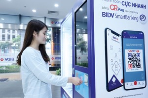 Dân số trẻ, yêu thích công nghệ là lợi thế lớn của thanh toán không tiếp xúc tại Việt Nam.