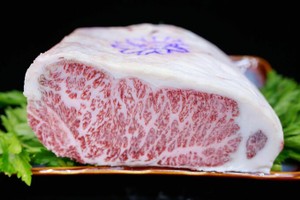 Phần bò Kobe A5 được doanh nghiệp Việt vừa nhập về Việt Nam bằng đường hàng không. Ảnh: KoKuGyu.