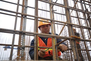 Doanh nghiệp xây dựng chọn bước đi chậm