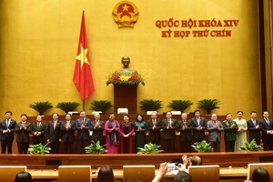 Hội đồng Bầu cử Quốc gia ra mắt trước Quốc hội.