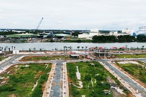 Thị trường tỉnh Long An đang phát triển hạ tầng và thu hút đầu tư. (hình ảnh dự án The Pearl Riverside đang hoàn thiện tại Bến Lức, Long An).