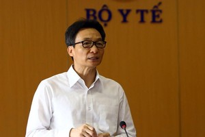 Phó Thủ tướng Vũ Đức Đam thôi trực tiếp điều hành các công việc thuộc thẩm quyền của Bộ trưởng Bộ Y tế.