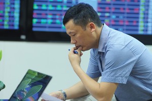 Chiến lược đầu tư vào doanh nghiệp tăng trưởng sẽ bền vững và an toàn hơn.