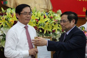 Ông Phạm Viết Thanh nhận quyết định giữ chức Bí thư Tỉnh ủy Bà Rịa - Vũng Tàu.