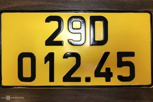 Mẫu biển màu vàng cho xe đăng ký kinh doanh từ ngày 1/8. Ảnh: Cục CSGT cung cấp.