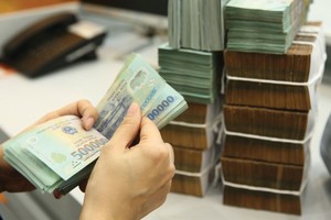 Từ 6/8/2020, tiền gửi dự trữ bắt buộc bằng VND của các tổ chức tín dụng tại NHNN là 0,5%/năm, giảm 0,5 điểm phần trăm so với trước đó.