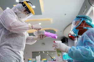 Chiều 12/8: Thêm 14 ca nhiễm mới, Việt Nam ghi nhận 880 trường hợp dương tính với Covid-19