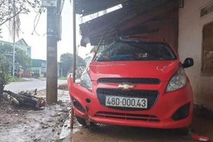 Hiện trường vụ tai nạn chết người do ông Trịnh Đình Nam, là cán bộ công an gây ra.