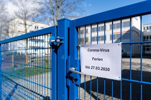 Một trường học phải đóng cửa do dịch COVID-19 tại Halle/Saale, Đức hồi tháng Tư. (Ảnh: AFP/TTXVN).