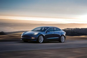 Tesla áp đảo trong Top 13 mẫu ô tô điện bán chạy nhất mọi thời đại